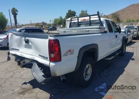 2003 Chevrolet Silverado 2500Hd Ls z USA, uszkodzony, nr VIN 1GCHK29173E152224